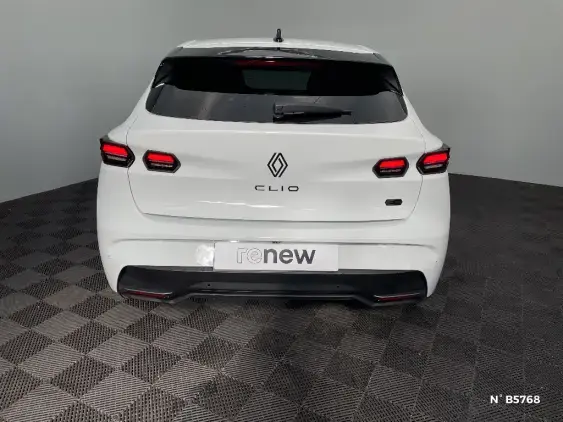 RENAULT CLIO VI - voiture de démonstration - Photo 6