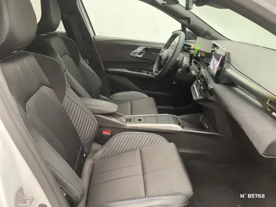 RENAULT CLIO VI - voiture de démonstration - Photo 10