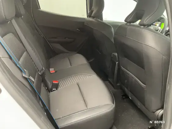 RENAULT CLIO VI - voiture de démonstration - Photo 11