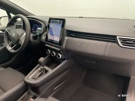 RENAULT CLIO V - voiture de démonstration - Photo 10