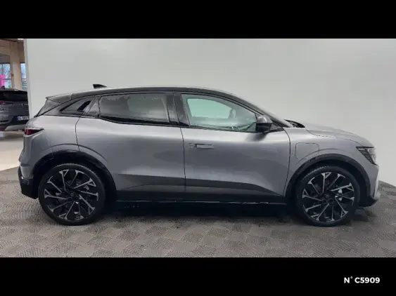 RENAULT MEGANE V - voiture de démonstration - Photo 5