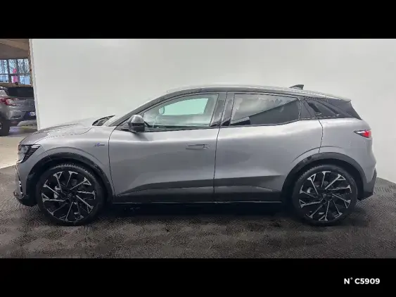 RENAULT MEGANE V - voiture de démonstration - Photo 2