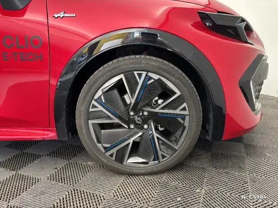 RENAULT CLIO VI - voiture de démonstration - Photo 8