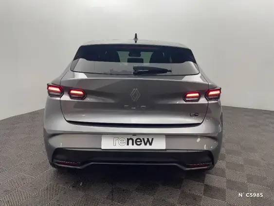 RENAULT CLIO VI - voiture de démonstration - Photo 6