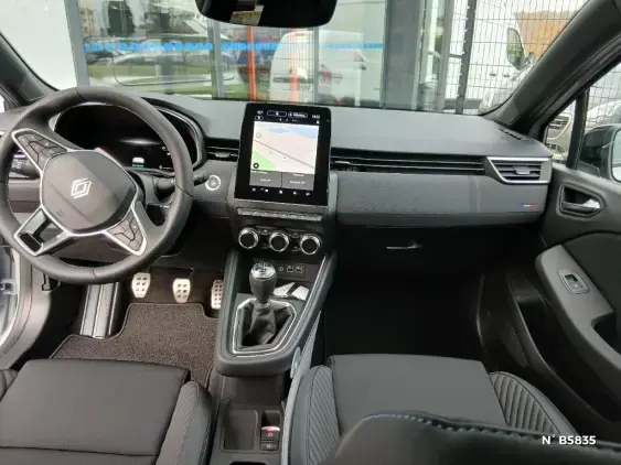 RENAULT CLIO V - voiture de démonstration - Photo 9