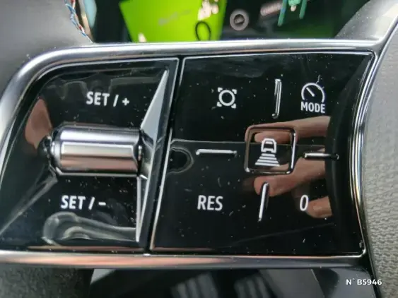 RENAULT CLIO VI - voiture de démonstration - Photo 23