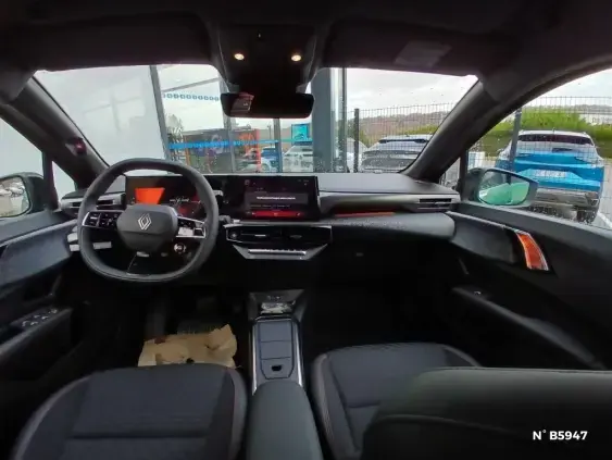 RENAULT CLIO VI - voiture de démonstration - Photo 9