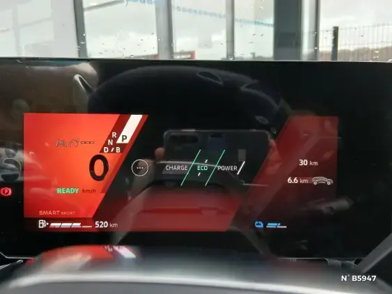 RENAULT CLIO VI - voiture de démonstration - Photo 12