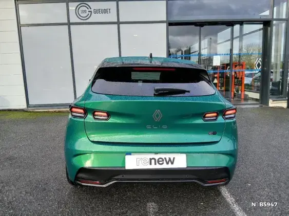 RENAULT CLIO VI - voiture de démonstration - Photo 6