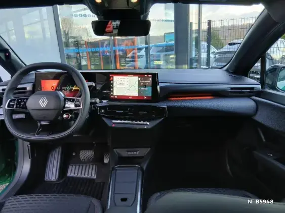 RENAULT CLIO VI - voiture de démonstration - Photo 9