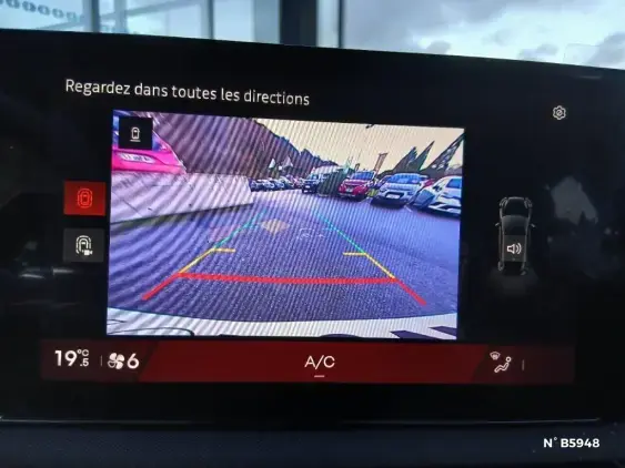 RENAULT CLIO VI - voiture de démonstration - Photo 14