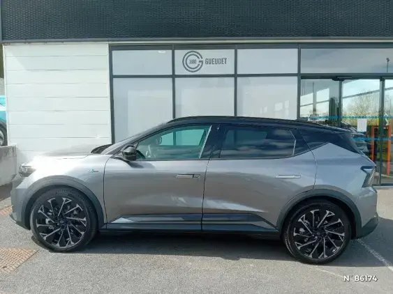 RENAULT SCENIC V ELECTRIQUE - voiture de démonstration - Photo 2