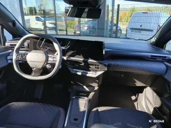 RENAULT CLIO VI - voiture de démonstration - Photo 9
