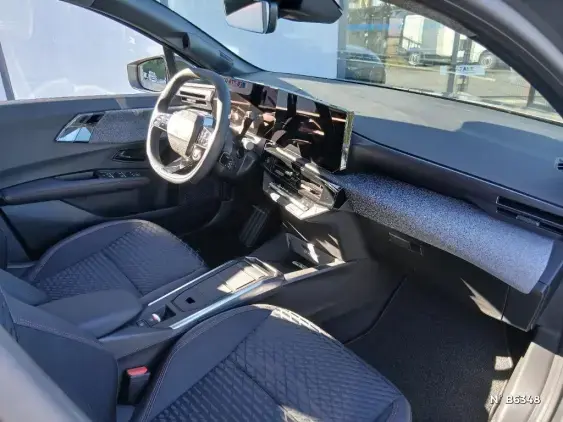 RENAULT CLIO VI - voiture de démonstration - Photo 10