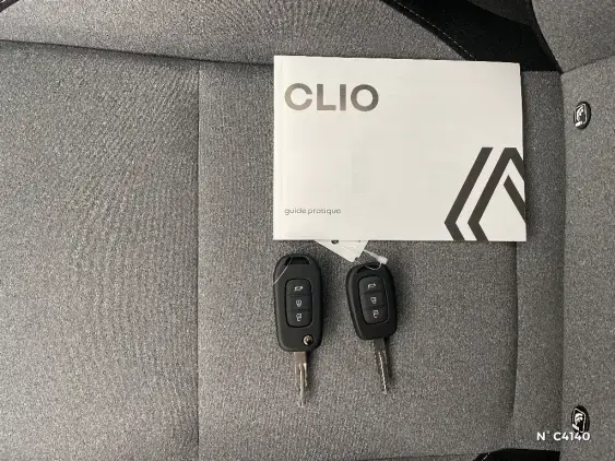 RENAULT CLIO V - voiture de démonstration - Photo 26