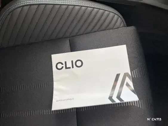 RENAULT CLIO VI - voiture de démonstration - Photo 25