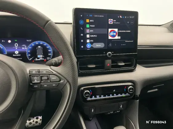 TOYOTA YARIS IV - voiture de démonstration - Photo 13