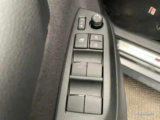 TOYOTA YARIS IV - voiture de démonstration - Photo 26