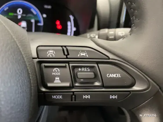 TOYOTA YARIS IV - voiture de démonstration - Photo 15