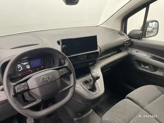 TOYOTA PROACE CITY - voiture de démonstration - Photo 9