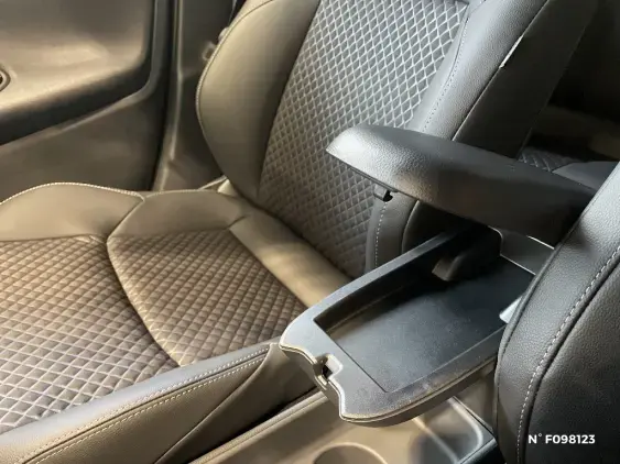 TOYOTA YARIS IV - voiture de démonstration - Photo 37