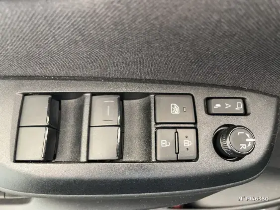 TOYOTA YARIS IV - voiture de démonstration - Photo 28
