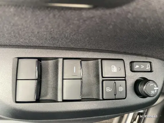 TOYOTA YARIS CROSS - voiture de démonstration - Photo 28