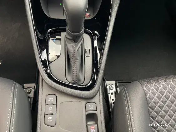 TOYOTA YARIS IV - voiture de démonstration - Photo 37