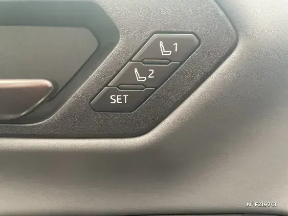 TOYOTA RAV 4 VI - voiture de démonstration - Photo 31