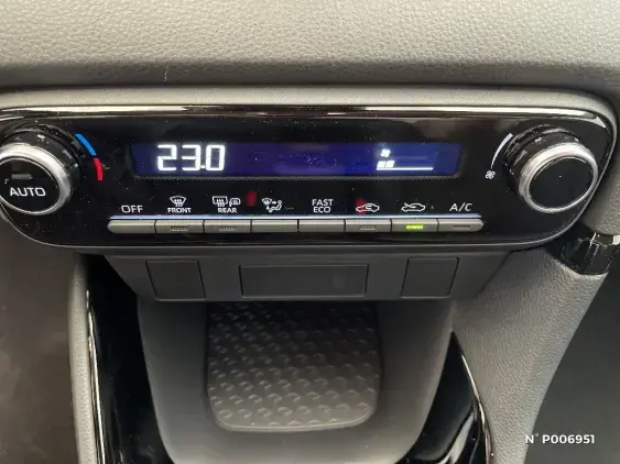 TOYOTA YARIS IV - voiture de démonstration - Photo 32