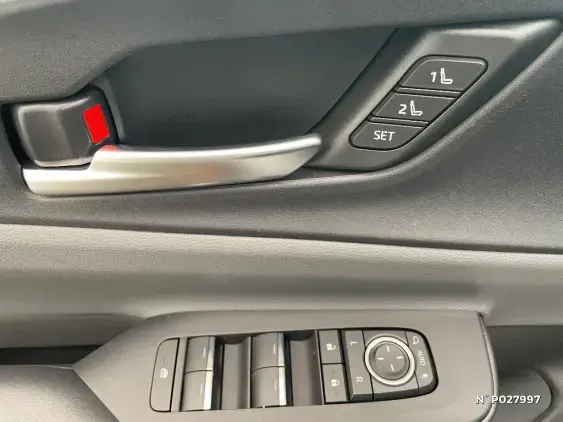 TOYOTA PRIUS V - voiture de démonstration - Photo 29