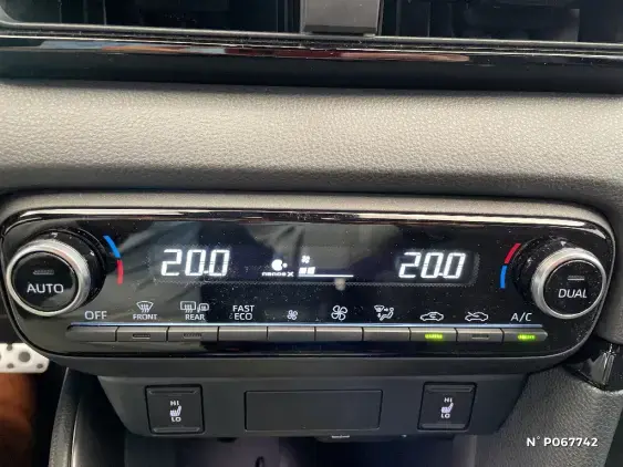 TOYOTA YARIS IV - voiture de démonstration - Photo 32