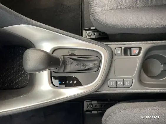 TOYOTA YARIS IV - voiture de démonstration - Photo 31