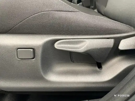 TOYOTA YARIS IV - voiture de démonstration - Photo 31