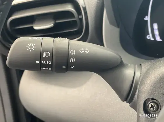 TOYOTA YARIS IV - voiture de démonstration - Photo 35
