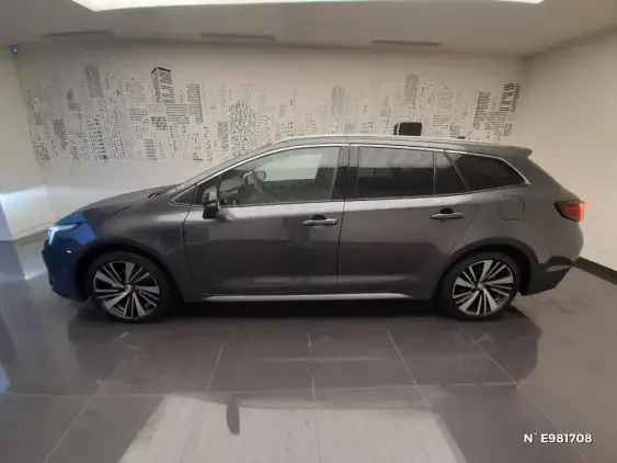 TOYOTA COROLLA TOURING SPT X - voiture de démonstration - Photo 2