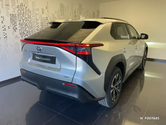 TOYOTA BZ4X - voiture de démonstration - Photo 4