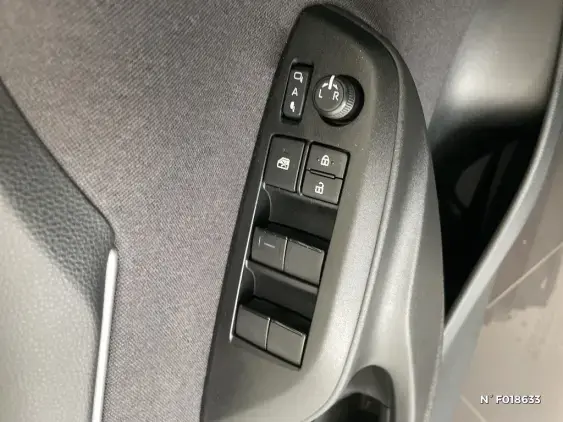 TOYOTA YARIS IV - voiture de démonstration - Photo 29