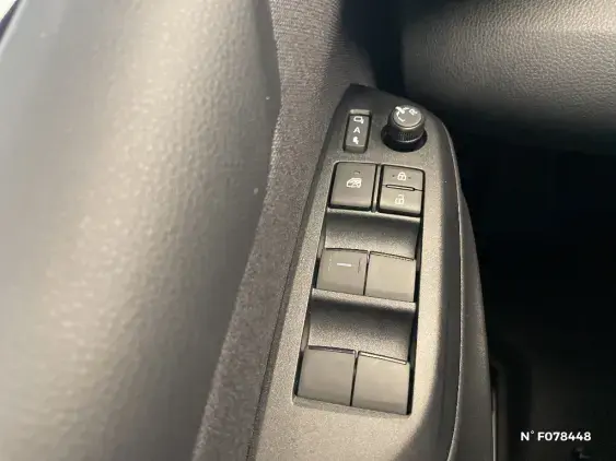 TOYOTA YARIS IV - voiture de démonstration - Photo 28