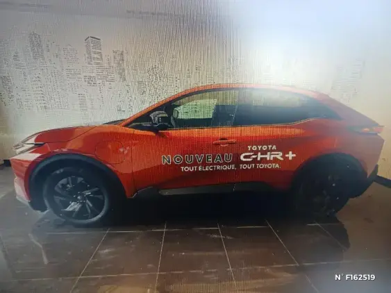 TOYOTA C-HR+ ELECTRIQUE II - voiture de démonstration - Photo 2