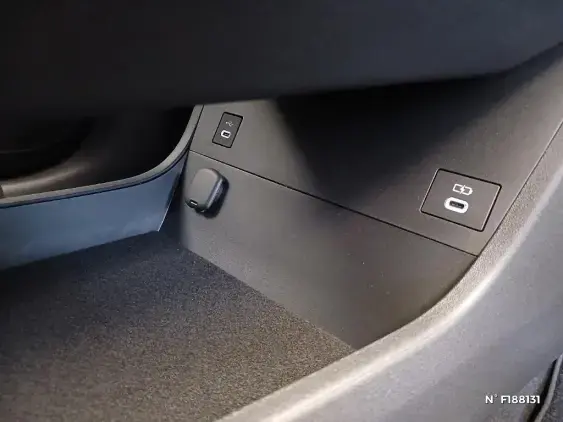 TOYOTA BZ4X - voiture de démonstration - Photo 29