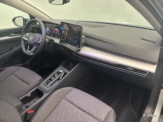 VOLKSWAGEN GOLF VIII - voiture de démonstration - Photo 10