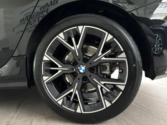 BMW SERIE 1 F70 - voiture de démonstration - Photo 14