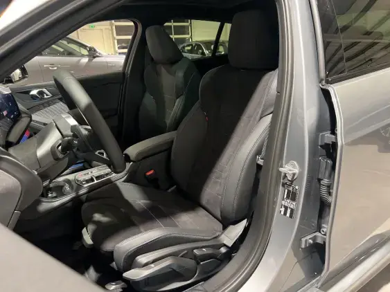 BMW SERIE 1 F70 - voiture de démonstration - Photo 18