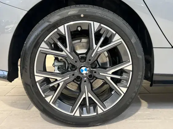 BMW SERIE 1 F70 - voiture de démonstration - Photo 24