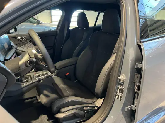 BMW SERIE 1 F70 - voiture de démonstration - Photo 17