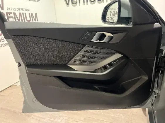 BMW SERIE 1 F70 - voiture de démonstration - Photo 19