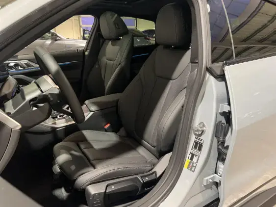 BMW i4 G26 LCI - voiture de démonstration - Photo 18