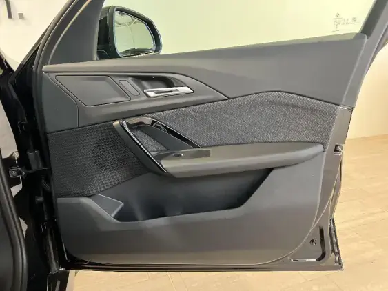 BMW X1 U11 - voiture de démonstration - Photo 19