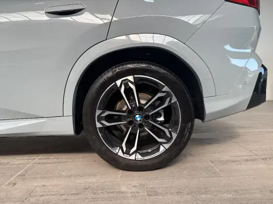 BMW iX2 U10 - voiture de démonstration - Photo 22